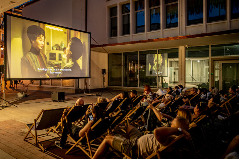 Okładka galerii Kino plenerowe "Spragnieni miłości" I Kulturalny Stary Rynek 2024